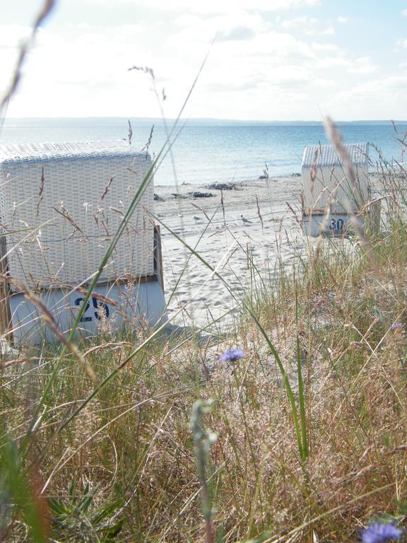Pension Am Strand Juliusruh Exterior photo